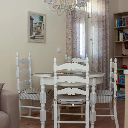 Quiet In Off The Beaten Track Apartment Nea Gonia
